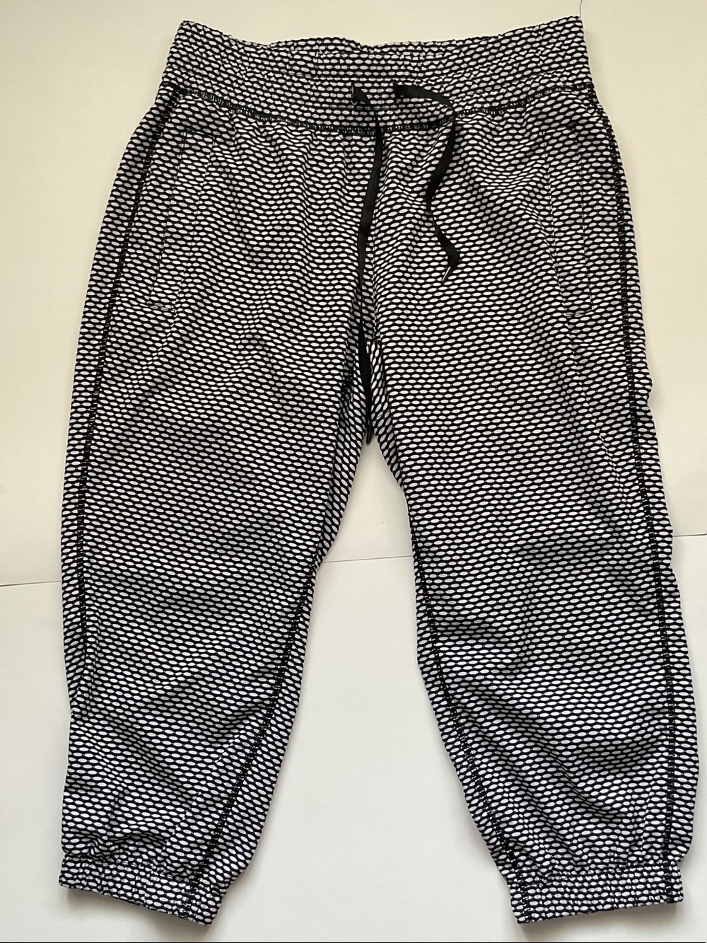 Kyodan Black & White Patterned Cropped Joggers